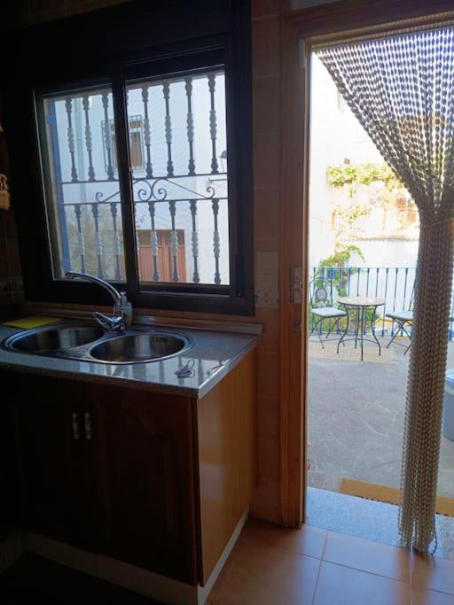 Casa Heli - Ruim Appartement Met Dakterras In Polopos المظهر الخارجي الصورة